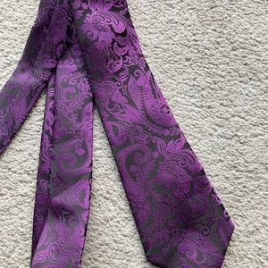 Sophisticated Purple Paisley Men's Tie